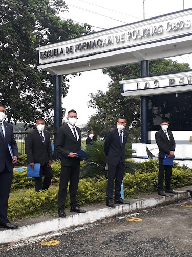 Escuela de Formación de Policías "Cbos. Sócrates Arboleda Sanabria" Las Peñas - Babahoyo