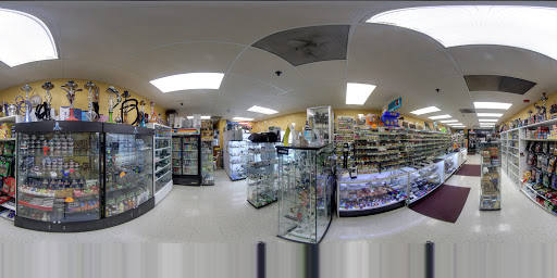 Tobacco Shop «Tobacco & Gift», reviews and photos, 1556 E Main St, St Charles, IL 60174, USA