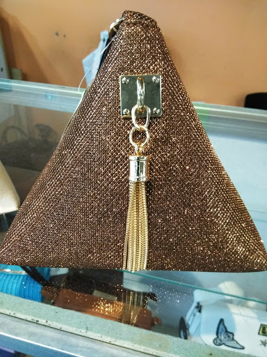 Shoe Store «SHOE! TIME 87», reviews and photos, 8533 S Cottage Grove Ave, Chicago, IL 60619, USA