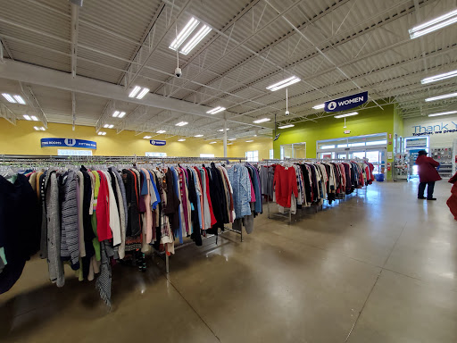 Thrift Store «Goodwill - Blaine: Ball Road NE», reviews and photos, 4333 Ball Rd NE, Circle Pines, MN 55014, USA