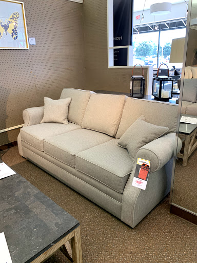 Furniture Store «Value City Furniture», reviews and photos, 2720 N Mall Dr, Virginia Beach, VA 23452, USA