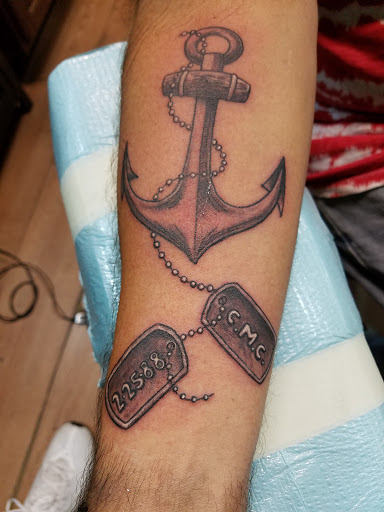 Explore 1976 tattoo ideas, creative tattoo ideas in Valdosta, available at Hollywood Twisted Needles