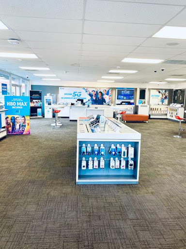 Cell Phone Store «AT&T», reviews and photos, 1332 N John Young Pkwy, Kissimmee, FL 34741, USA
