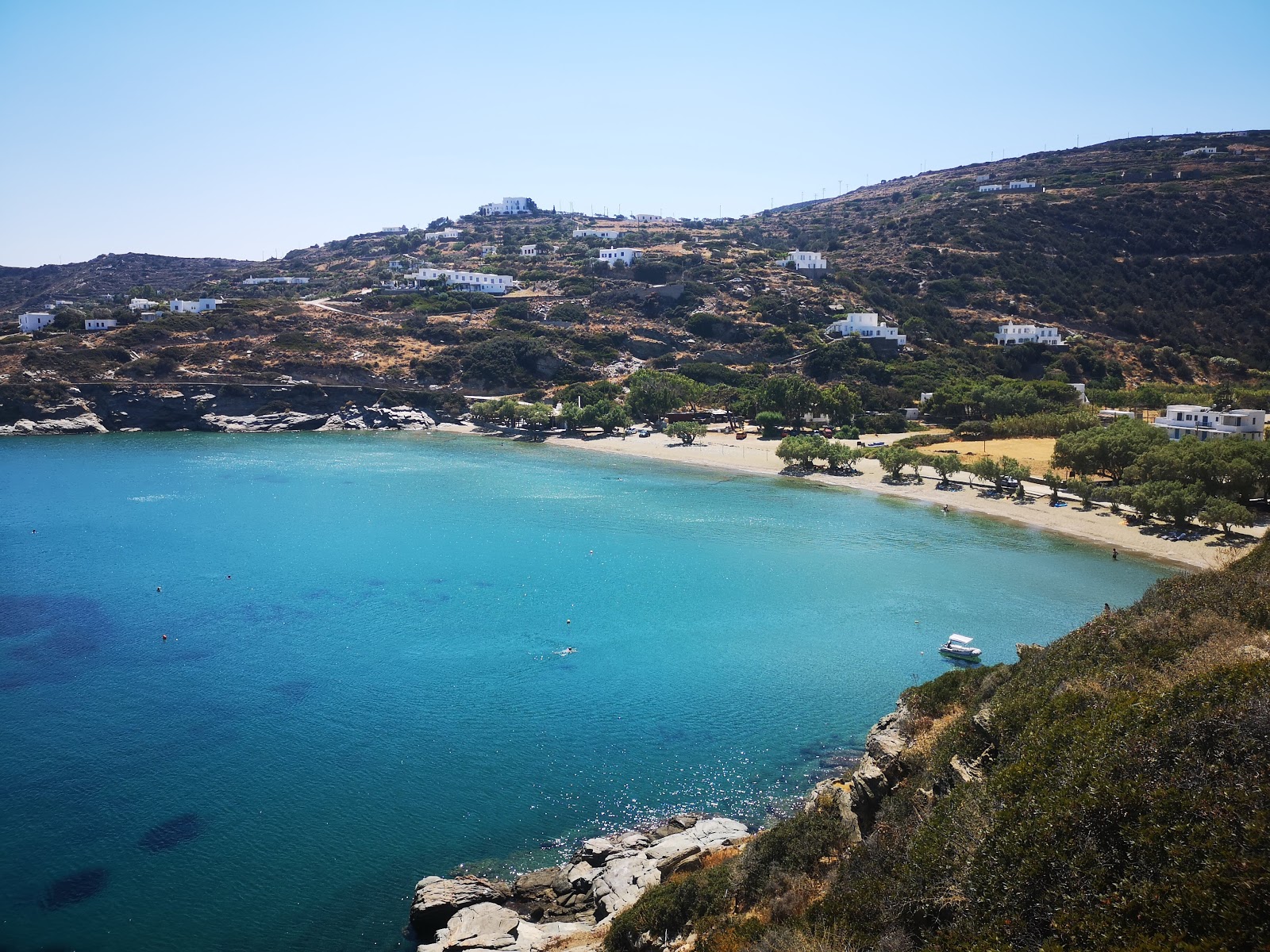 Vlicho beach'in fotoğrafı doğal alan içinde bulunmaktadır