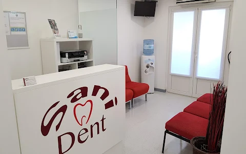 SaniDent - Clínica Dentária de Moscavide image