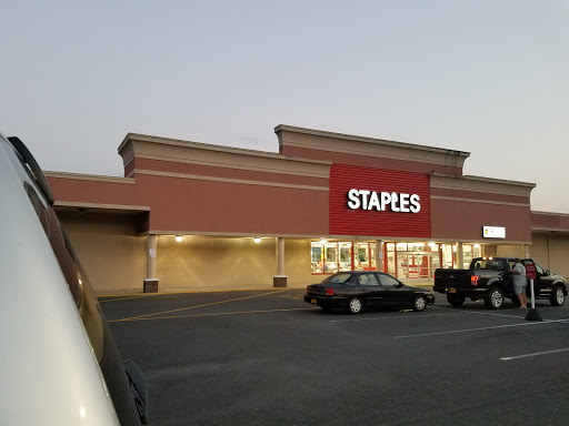 Office Supply Store «Staples», reviews and photos, 380 Sunrise Hwy, Patchogue, NY 11772, USA