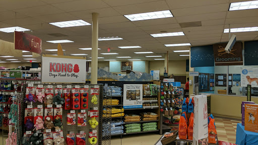 Pet Supply Store «Petco Animal Supplies», reviews and photos, 7434 Little River Turnpike, Annandale, VA 22003, USA