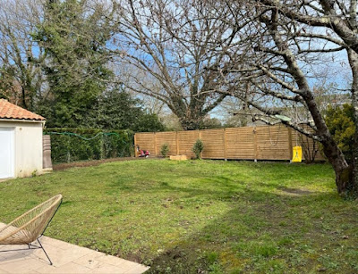 Un R de Travaux Élagueur Couëron Saint-Herblain Nantes Jardinier Paysagiste à Couëron