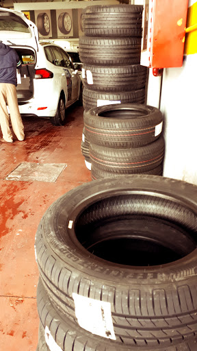 Neumáticos Las Delicias (Taller)