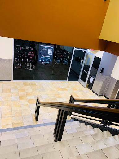 Gym «24 Hour Fitness», reviews and photos, 1131 W Arbrook Blvd, Arlington, TX 76015, USA