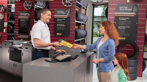 Tire Shop «Les Schwab Tire Center», reviews and photos, 222 W 1st Ave, Junction City, OR 97448, USA