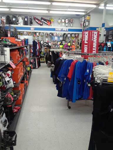 Sporting Goods Store «Big 5 Sporting Goods - Pomona», reviews and photos, 696 W Holt Ave, Pomona, CA 91768, USA