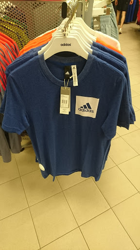Stores to buy men's sweatshirts Budapest