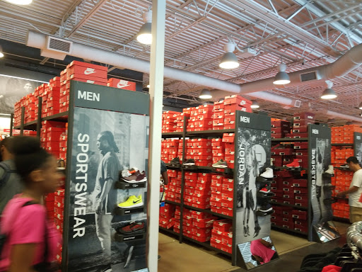 Sporting Goods Store «Nike Factory Store», reviews and photos, 1000 PA-611 #120, Tannersville, PA 18372, USA