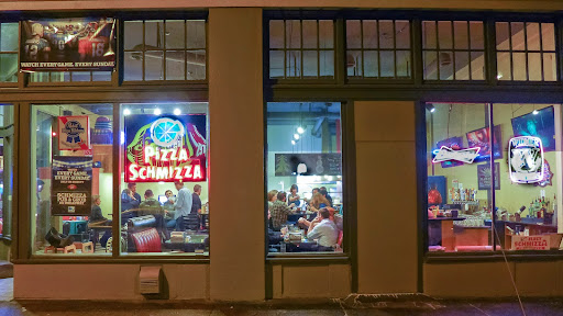 Schmizza Pub & Grub Broadway, 628 NE Broadway St, Portland, OR 97232, USA, 