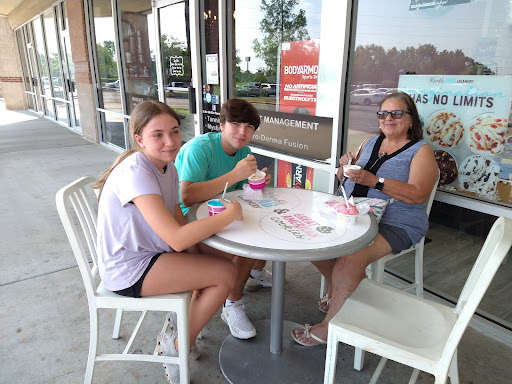 Ice Cream Shop «Marble Slab Creamery», reviews and photos, 15236 Crossroads Pkwy, Gulfport, MS 39503, USA