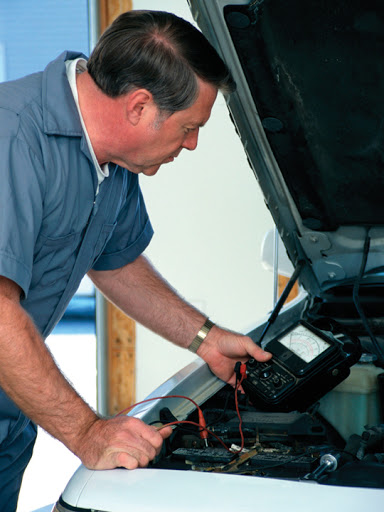 Auto Repair Shop «Advantage Auto Solutions», reviews and photos, 305 E Clifty Dr, Madison, IN 47250, USA