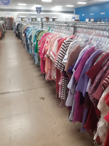 Thrift Store «Gilbert & University Goodwill Retail Store & Donation Center», reviews and photos, 1900 E University Dr, Mesa, AZ 85203, USA