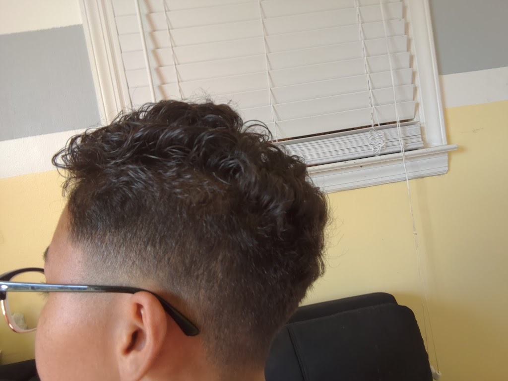 June's Barber/ Beauty and Notary 28584
