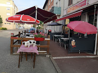 Atmosphère du Restaurant LA MARMITE BRESSANE à Saint-Laurent-sur-Saône - n°1