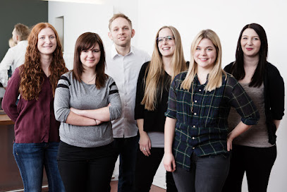 Coiffeur Kopfstand, Hairstyling und Makeup