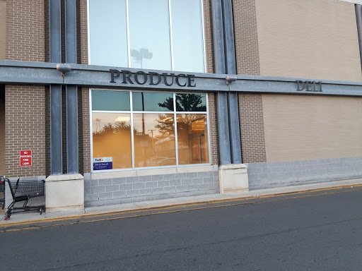 Shopping Mall «Twin City Plaza», reviews and photos, 14 McGrath Hwy, Somerville, MA 02143, USA