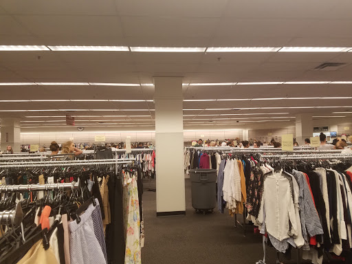 Department Store «Last Chance Clearance Store», reviews and photos, 1919 E Camelback Rd, Phoenix, AZ 85016, USA