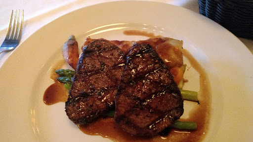 Fine Dining Restaurant «Park Heights Restaurant», reviews and photos, 335 E Main St, Tupelo, MS 38804, USA