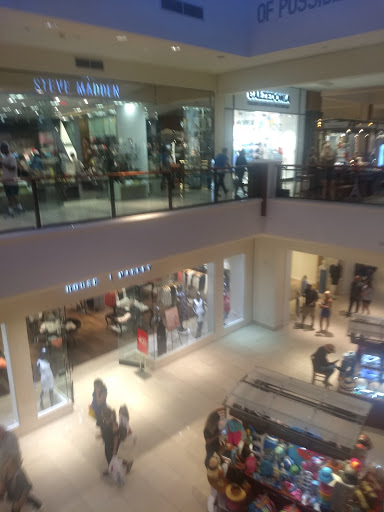 Donut Shop «Dandee Donuts Factory», reviews and photos, 102 N 28th Ave, Hollywood, FL 33020, USA