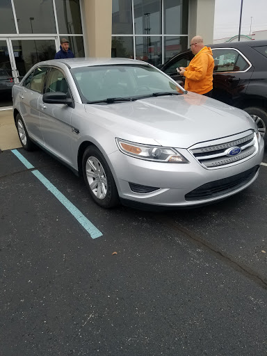 Used Car Dealer «Slone Automotive», reviews and photos, 950 E Lewis and Clark Pkwy, Clarksville, IN 47129, USA