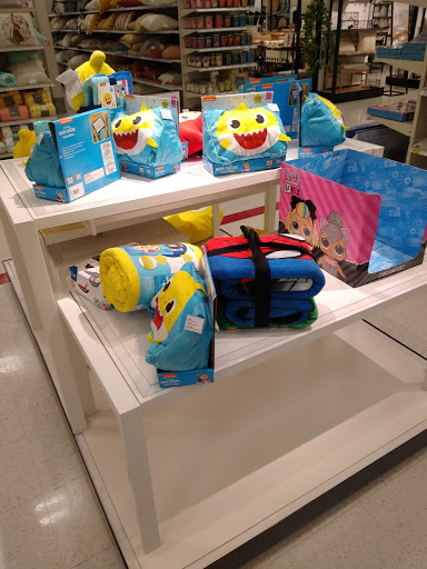 Department Store «Target», reviews and photos, 160 Pavilion Pkwy, Newport, KY 41071, USA