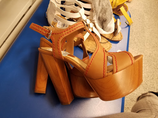 Shopping Mall «Hastings Village», reviews and photos, E Foothill Blvd, Pasadena, CA 91107, USA