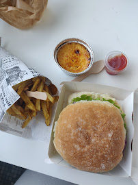 Plats et boissons du Restaurant de hamburgers Mangez et cassez-vous à Paris - n°18
