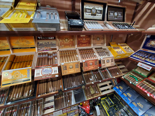 Tobacco Shop «2 Way Smoke Shop», reviews and photos, 7422 N 51st Ave, Glendale, AZ 85301, USA