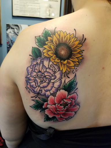 Tattoo Shop «Bluz Tattooz & Body Piercing», reviews and photos, 5720 Highland Rd, Waterford Twp, MI 48327, USA