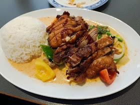 Kina Cafeteria & Grill