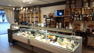 Photo n°49 de L'Authentique Carquefou Fromagerie Epicerie Fine Restaurant Traiteur à Carquefou ()