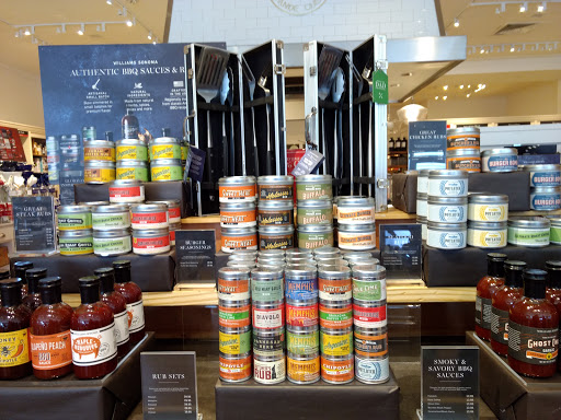 Kitchen Supply Store «Williams-Sonoma», reviews and photos, 2030 Bond St #180, Charlottesville, VA 22901, USA
