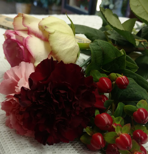 Florist «The House of Flowers», reviews and photos, 821 Berkley Rd, Auburndale, FL 33823, USA