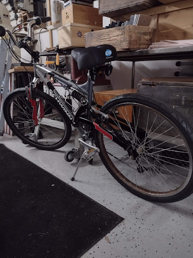 Bicycle Store «Golden Spoke Cyclery», reviews and photos, 6710 W Thunderbird Rd, Peoria, AZ 85381, USA