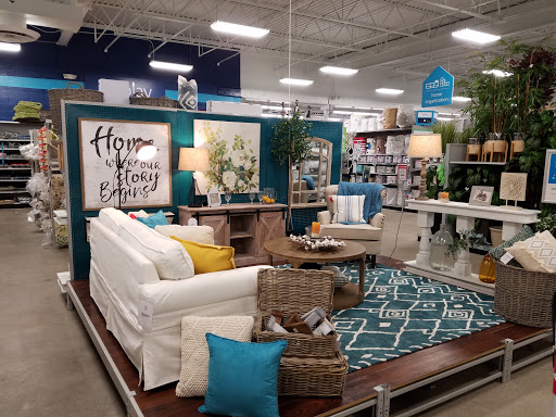 Home Goods Store «At Home», reviews and photos, 3700 S Campbell Ave, Springfield, MO 65807, USA