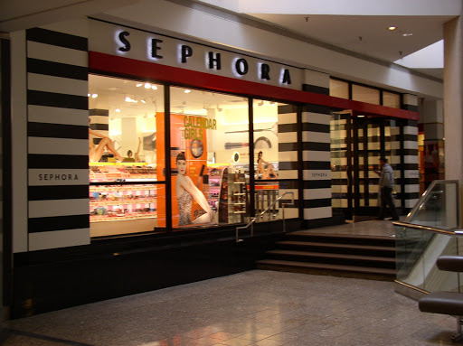 Cosmetics Store «SEPHORA», reviews and photos, 5 Woodfield Mall, Schaumburg, IL 60173, USA