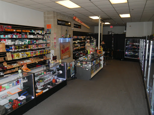 Tobacco Shop «Vape City Smoke Shop», reviews and photos, 306 Winthrop St, Taunton, MA 02780, USA