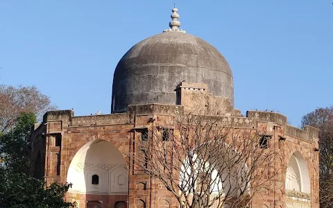 Meer Nawab Shah Saiyed Qutubuddin Tomb image