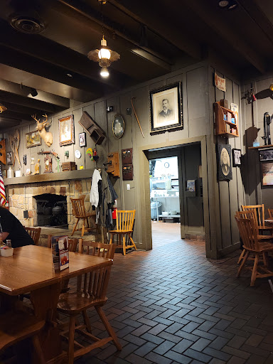 American Restaurant «Cracker Barrel Old Country Store», reviews and photos, 800 N Interstate Dr, Norman, OK 73072, USA
