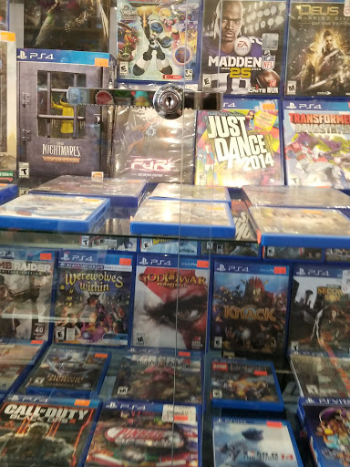 Collectibles Store «Makes Cents Variety Store», reviews and photos, 5027 W Howard Ave, Milwaukee, WI 53220, USA