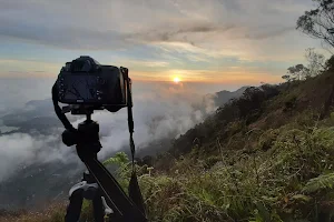 Prau Sunrise Spot image