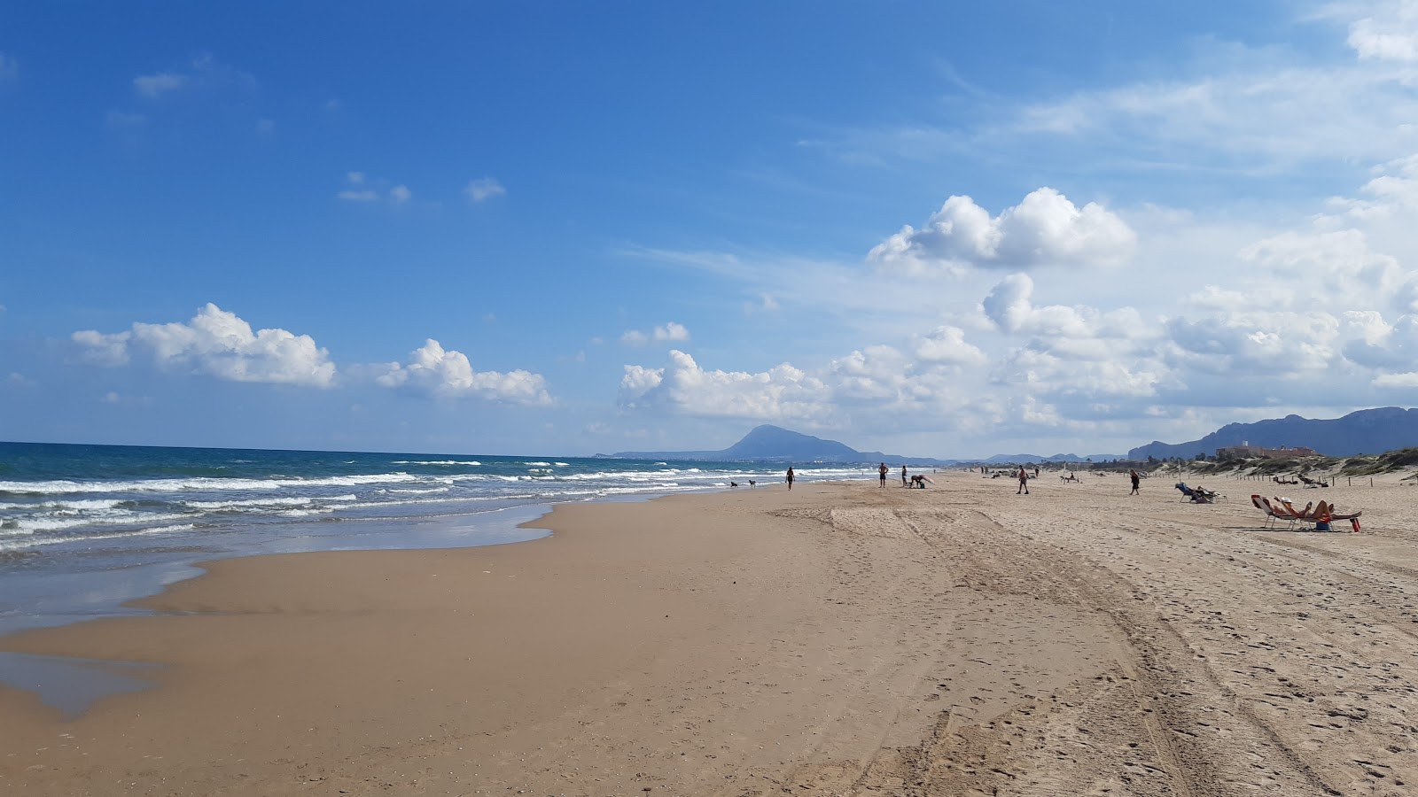 Platja de Rabdells'in fotoğrafı düz ve uzun ile birlikte
