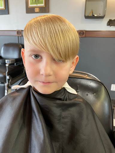 Barber Shop «Big 4 Barbershop», reviews and photos, 500 E Court Ave, Jeffersonville, IN 47130, USA