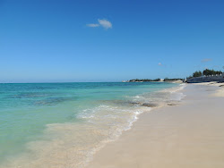 Foto di West Bay Street beach e l'insediamento